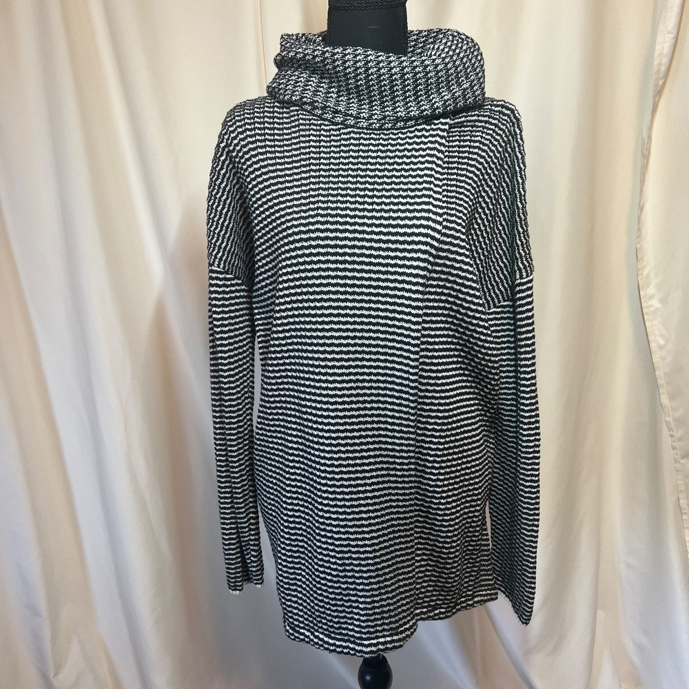 CAbi Fergie Split Turtleneck Sweater XL
